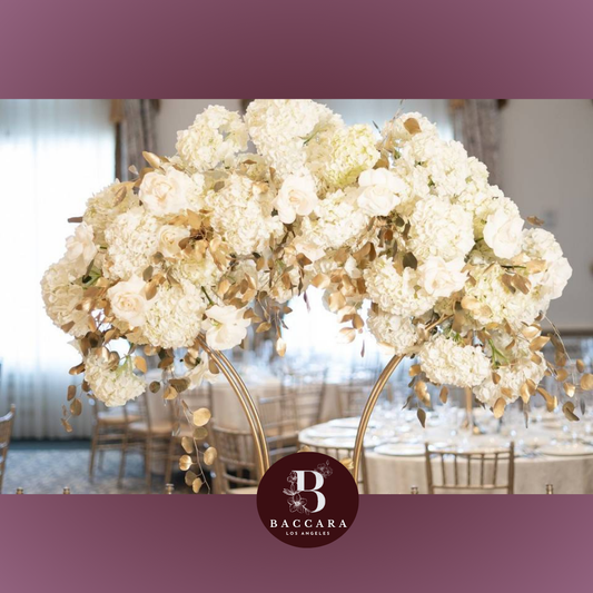 Luxe Tablescapes: Stunning Wedding Centerpieces"